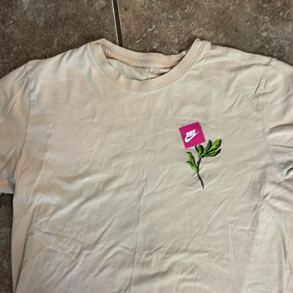 Nike men’s small- grow your soul Tshirt